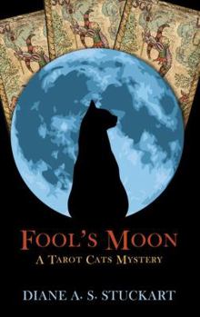 Paperback Fool's Moon [Large Print] Book