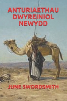 Paperback Anturiaethau Dwyreiniol Newydd [Welsh] Book