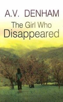 Hardcover The Girl Who Disappeared [Large Print] Book