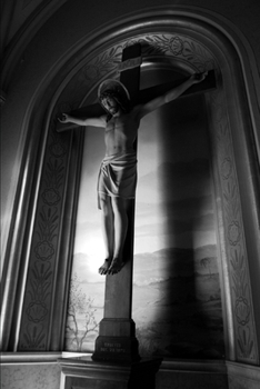 Paperback Jesus Before Pilate: A Monograph of the Crucifixion Book
