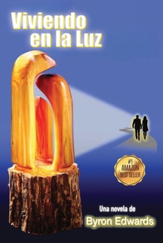 Paperback Viviendo en la Luz [Spanish] Book