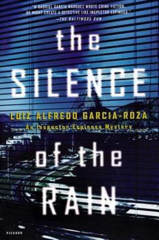 Paperback The Silence of the Rain: An Inspector Espinosa Mystery Book