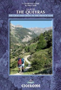 Paperback Tour of the Queyras: The GR58 and GR541 Book