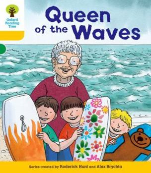 Paperback Oxford Reading Tree: Decode and Develop More A Level 5: Queen Waves Book