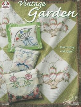 Paperback Vintage Garden Quilts: Embroidery and Quilts Book