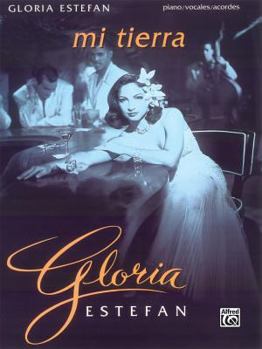 Paperback Gloria Estefan -- Mi Tierra: Piano/Vocales/Acordes (Spanish, English Language Edition) [Spanish] Book