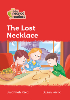 Paperback The Lost Necklace: Level 5 Book