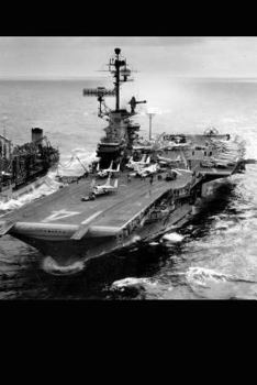 Paperback USS Ticonderoga (CVA-14) US Navy Aircraft Carrier Journal: Take Notes, Write Down Memories in this 150 Page Lined Journal Book