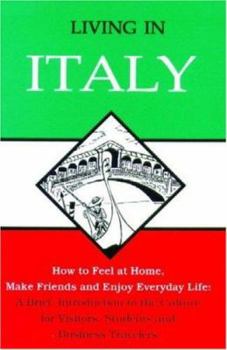 Paperback Living in Italy Book