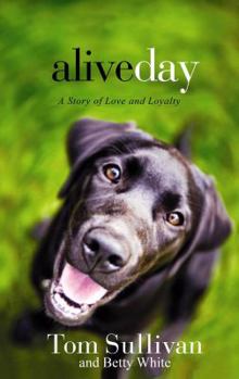 Hardcover Alive Day [Large Print] Book