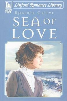 Paperback Sea of Love [Large Print] Book