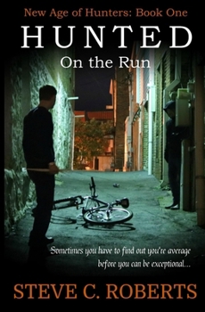 Paperback Hunted: On the Run Book