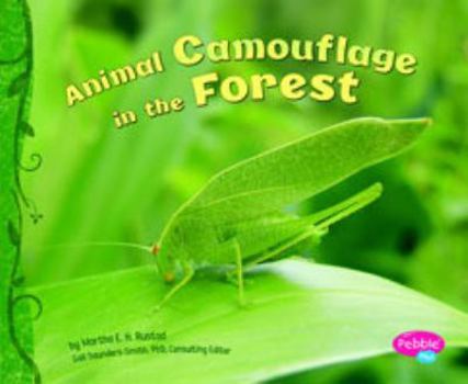 Paperback Animal Camouflage in the Forest [Scholastic] Book