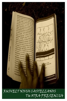 Paperback Tu Otra Presencia [Spanish] Book