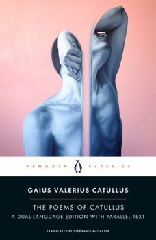 Paperback The Poems of Catullus: A Dual-Language Edition with Parallel Text Book