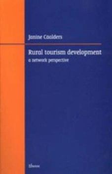 Paperback Rural Tourism Development: A Network Perspective Book