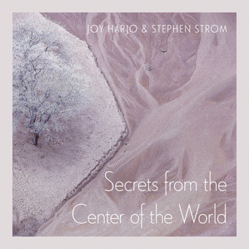 Paperback Secrets from the Center of the World: Volume 17 Book