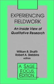Paperback Experiencing Fieldwork: An Inside View of Qualitative Research Book