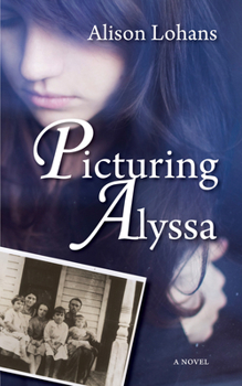 Paperback Picturing Alyssa Book