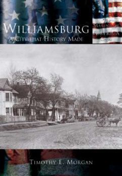 Paperback Williamsburg:: A City That History Made Book