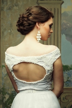 Paperback A Beautiful Mistake: A collection of Mail Order Bride & Amish Romance Book