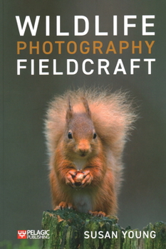 Paperback Wildlife Photography Fieldcraft Book