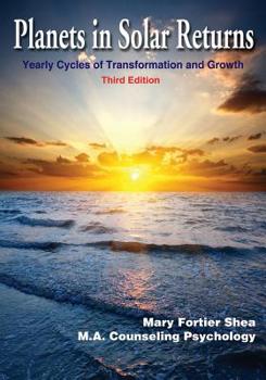 Paperback Planets in Solar Returns: Yearly Cycles of Transformation and Growth Book