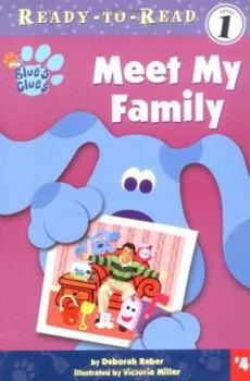 Paperback Meet My Family: Pre-Level 1 Book