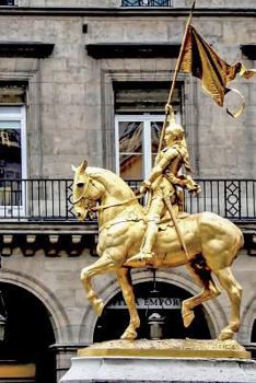 Paperback Statue of Saint Joan of Arc Journal: 150 page lined notebook/diary Book