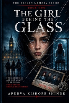 Paperback The Girl Behind the Glass Book