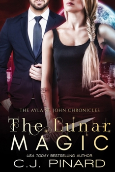 Paperback The Lunar Magic Book