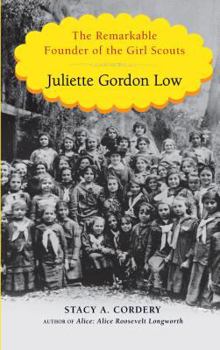 Hardcover Juliette Gordon Low: The Remarkable Founder of the Girl Scouts [Large Print] Book