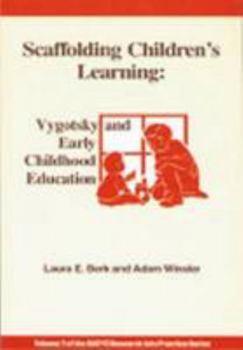 Paperback Scaffolding Children's Learning Book