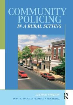 Paperback Community Policing in a Rural Setting Book