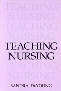 Paperback Teaching Nursing: Book
