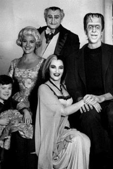 Paperback The Munsters notebook - achieve your goals, perfect 120 lined pages #1 Book