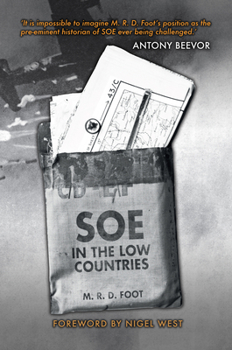 Paperback SOE in the Low Countries Book