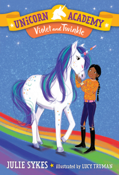Paperback Unicorn Academy #11: Violet and Twinkle Book