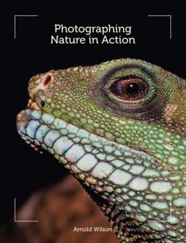 Paperback Photographing Nature in Action Book