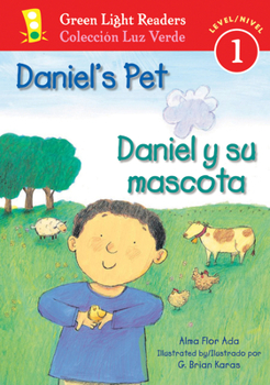 Paperback Daniel's Pet/Daniel Y Su Mascota: Bilingual English-Spanish Book