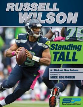 Paperback Russell Wilson: Standing Tall Book