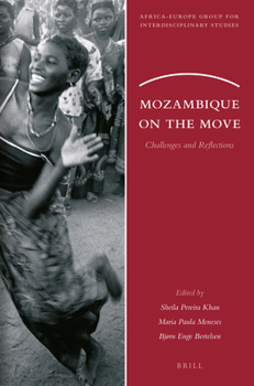 Paperback Mozambique on the Move: Challenges and Reflections Book