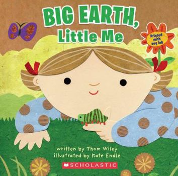 Paperback Big Earth, Little Me Book