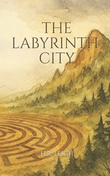 Paperback The Labyrinth City Book