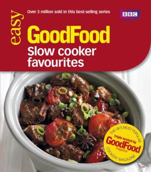 Paperback 101 Slow Cooker Favourites: Triple-Tested Recipes Book