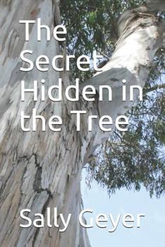 Paperback The Secret Hidden in the Tree Book