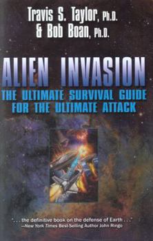 Paperback Alien Invasion: How to Defend Earth Book