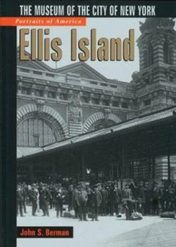 Paperback Ellis Island: The Museum of the City of New York Book