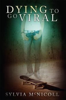 Paperback Dying to Go Viral Book