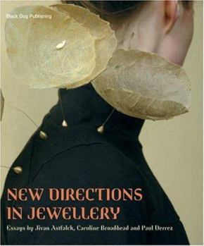 Paperback New Directions In Jewellery Book